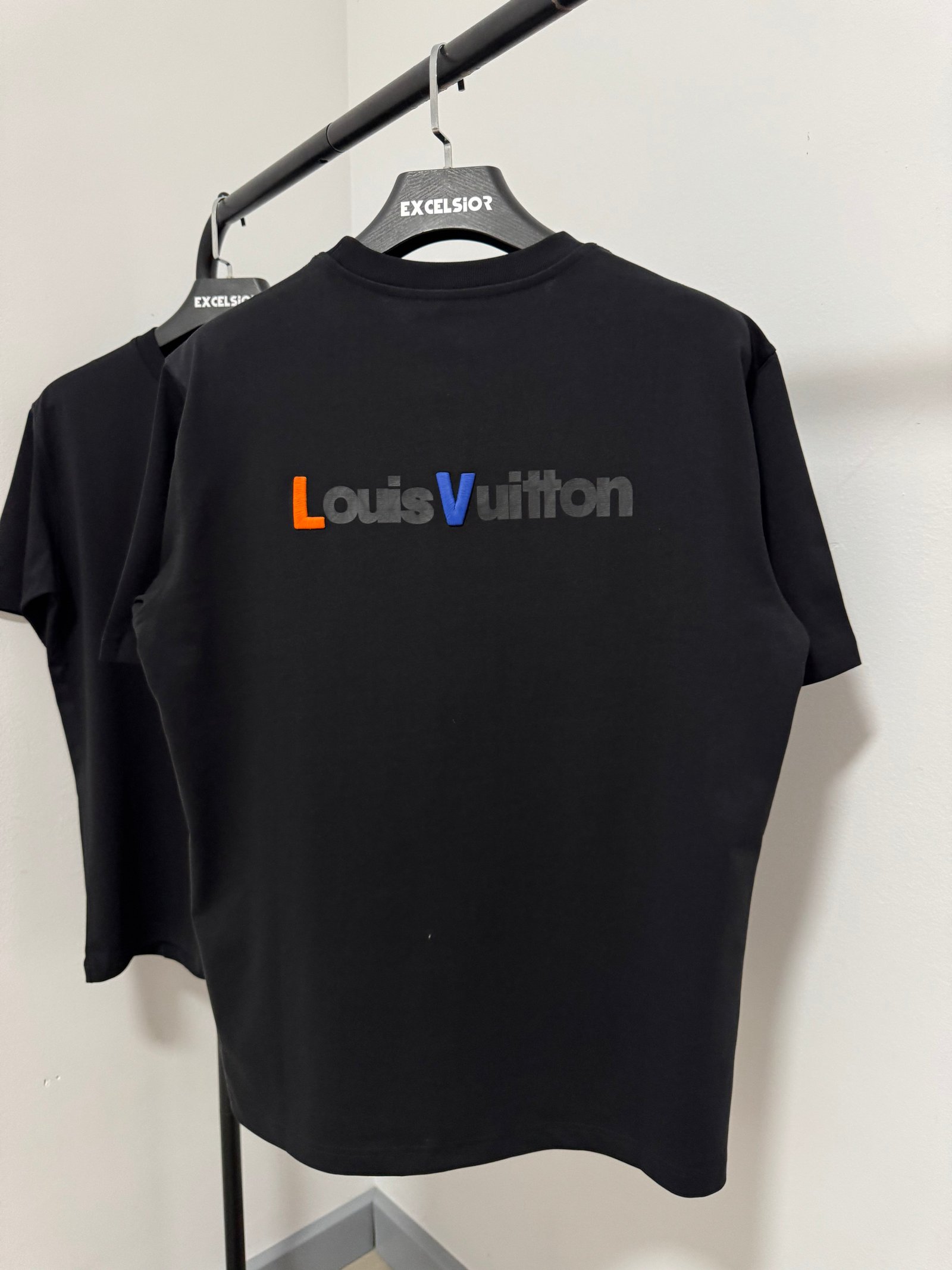 LV CAMISETA